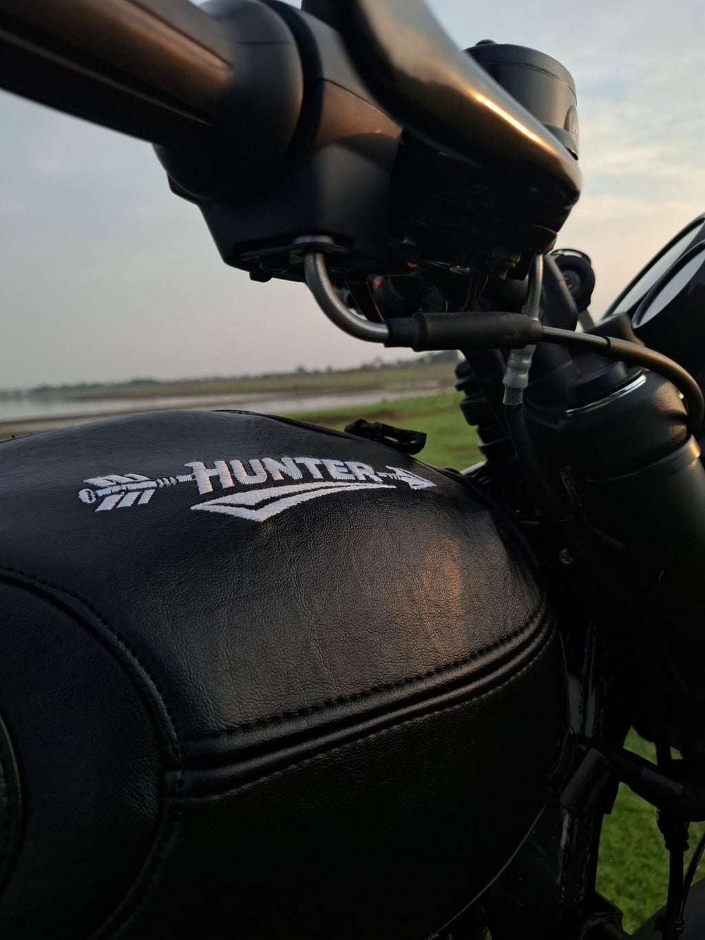 Hunter 350 leather Tank Cover